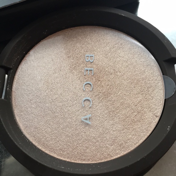 Brand New Becca Pressed Shimmering Skin Perfector - Picture 3 of 3